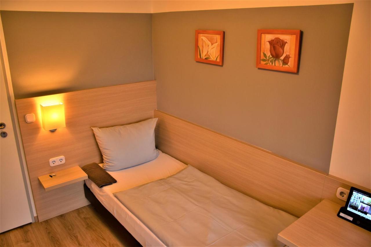 Altes Eishaus, Hotel & Restaurant Гисен Экстерьер фото